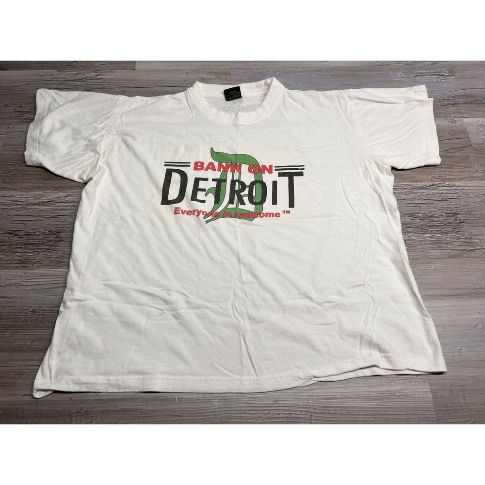 Bank on Detroit T-Shirt Everyone is Welcome Faded Boxy Cropped Motor City Size L